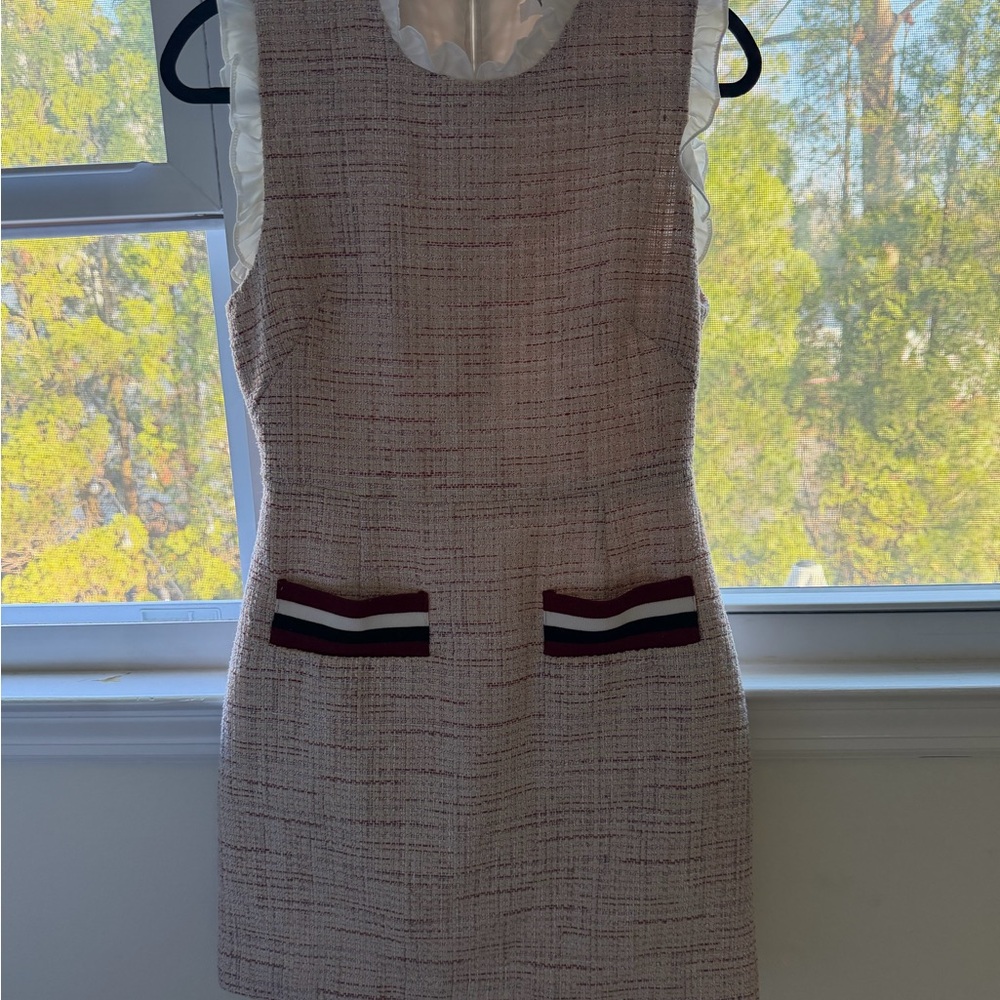 Elegant Sleeveless Tweed Dress